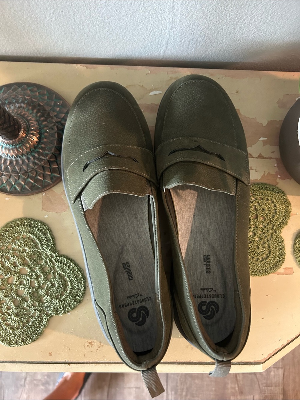 Cloudsteppers by Clarks Olive Green Slip-On Penny Loafers size 10 - Picture 5 of 6
